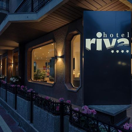Hotel Riva アラッシオ エクステリア 写真